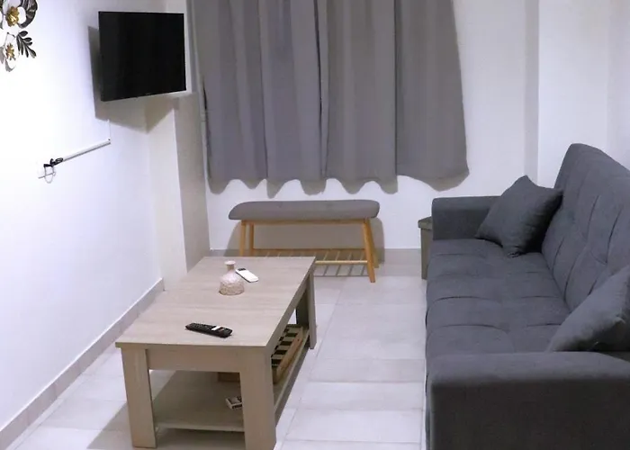 Cozy Mirror Apartment